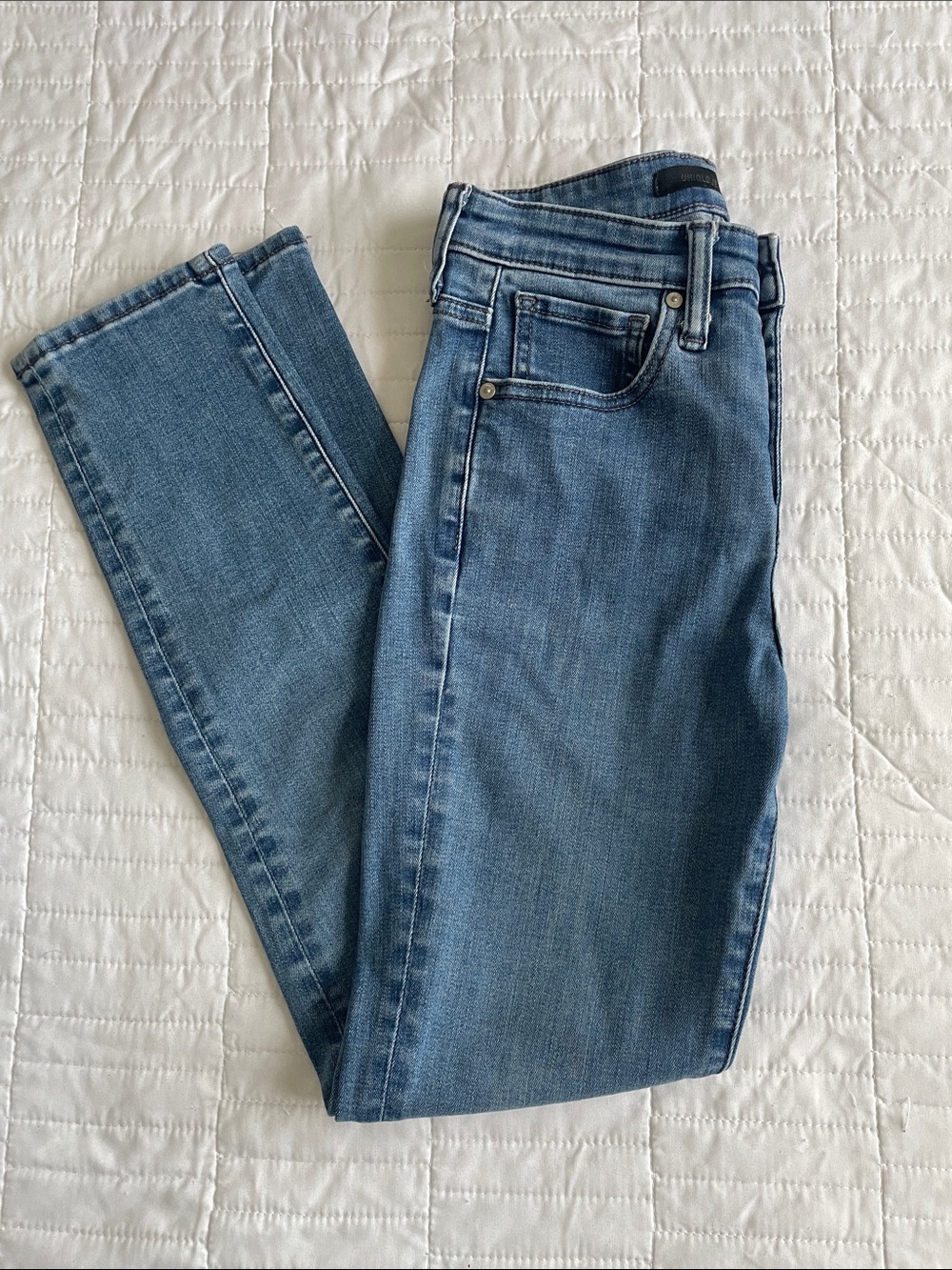 Uniqlo Women’s Straight Leg Jeans in Mid Blue